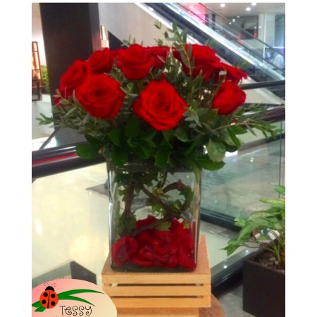 Rosas en base de vidrio soplado