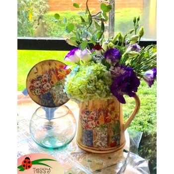 Jarra y banco con terminado pintado a mano