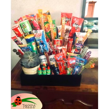 Arreglos de dulce con maceta y suculenta